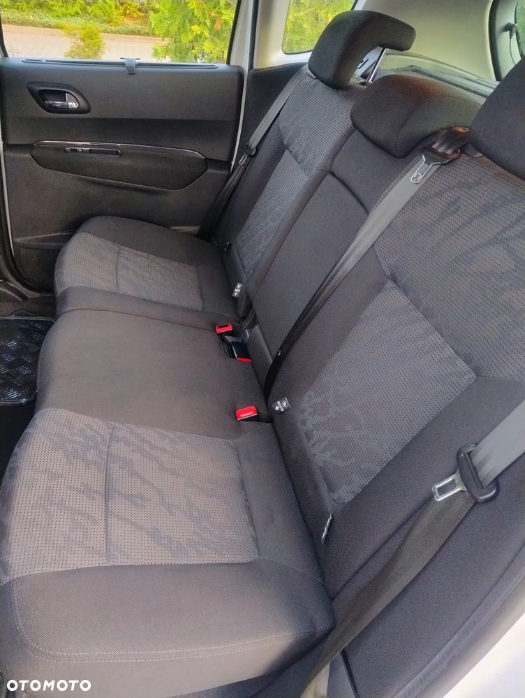 Peugeot 3008 1.6 HDi Active - 10