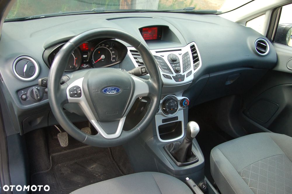 Ford Fiesta 1.25 Champions Edition - 11