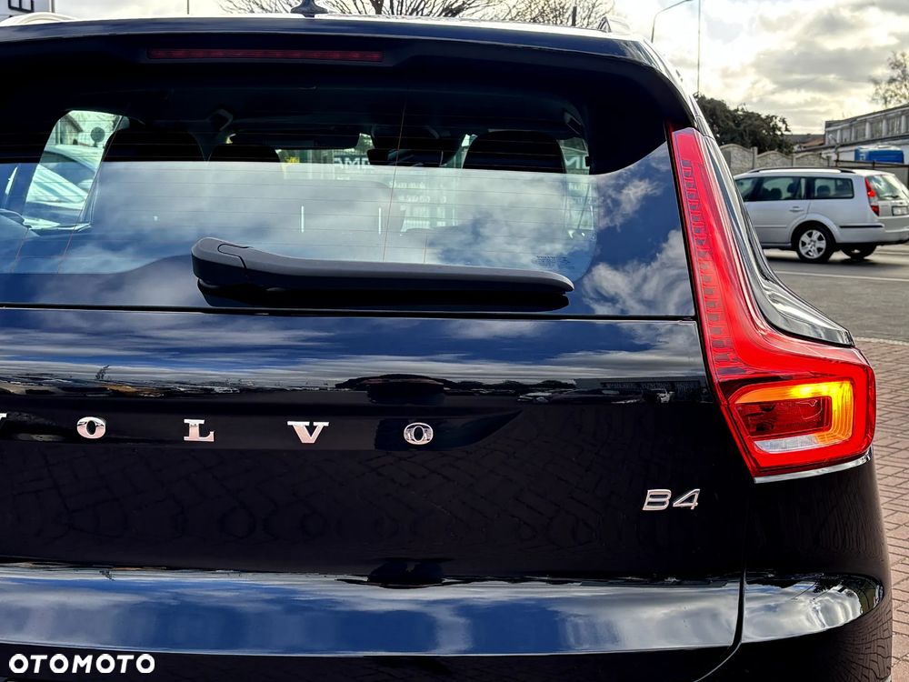 Volvo XC 40 B4 B Geartronic Momentum Pro - 11