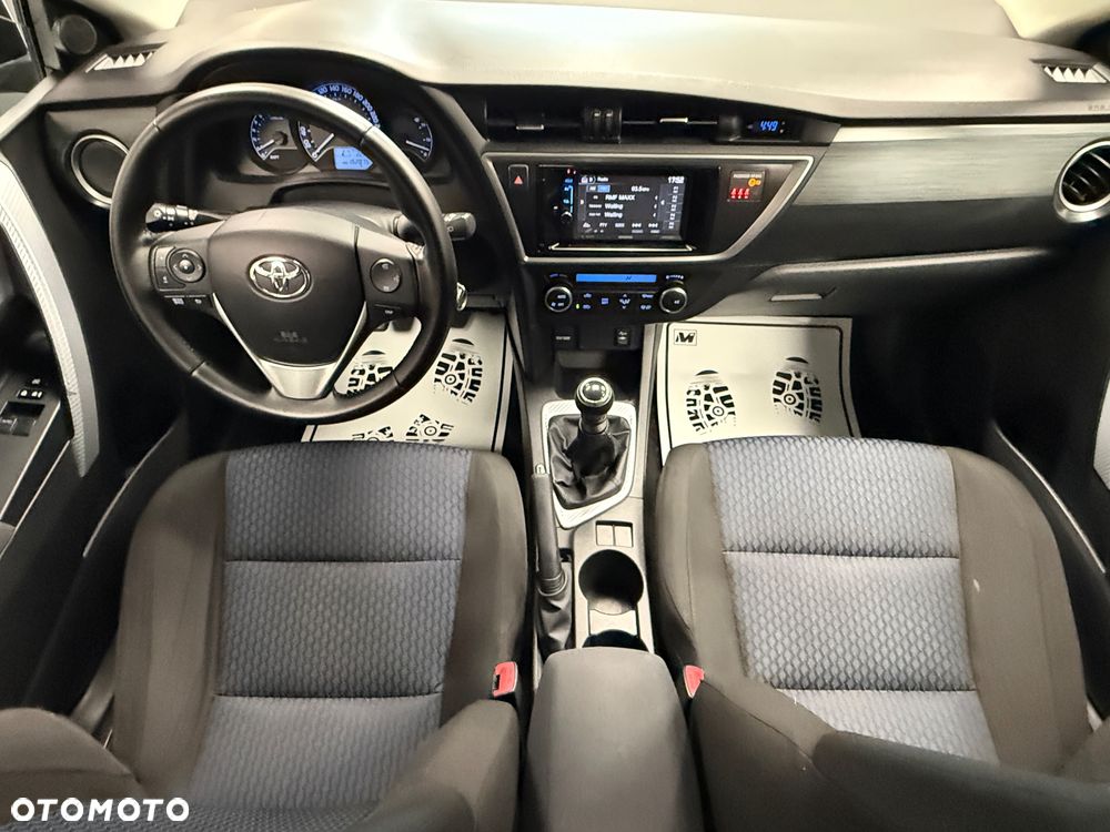 Toyota Auris - 9