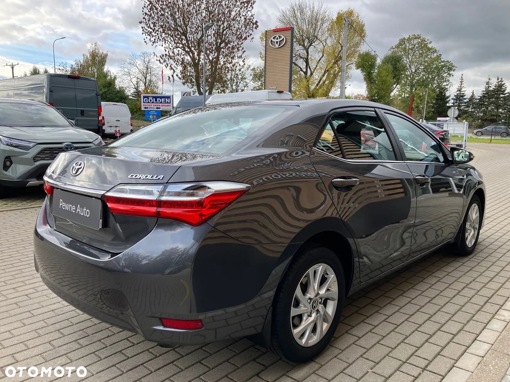 Toyota Corolla 1.6 Comfort - 9
