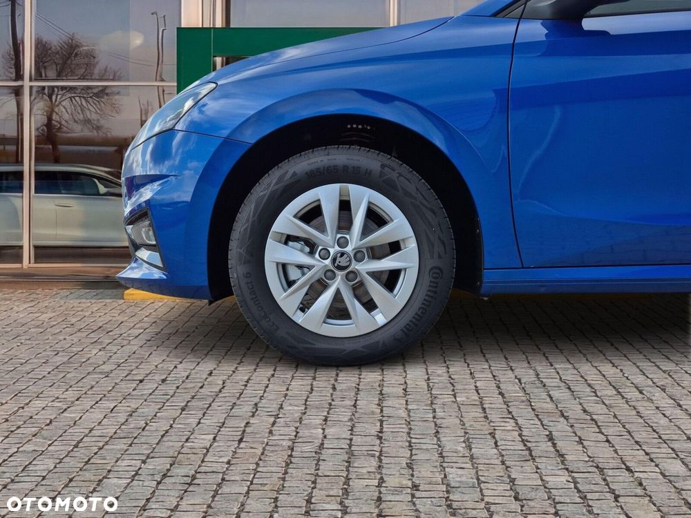Skoda Fabia 1.0 TSI Drive DSG - 12