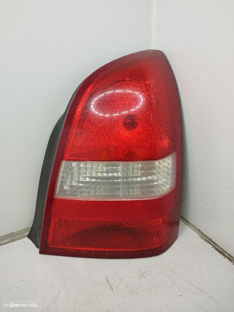 Farolim Stop Dto Nissan Primera (P12) - 1