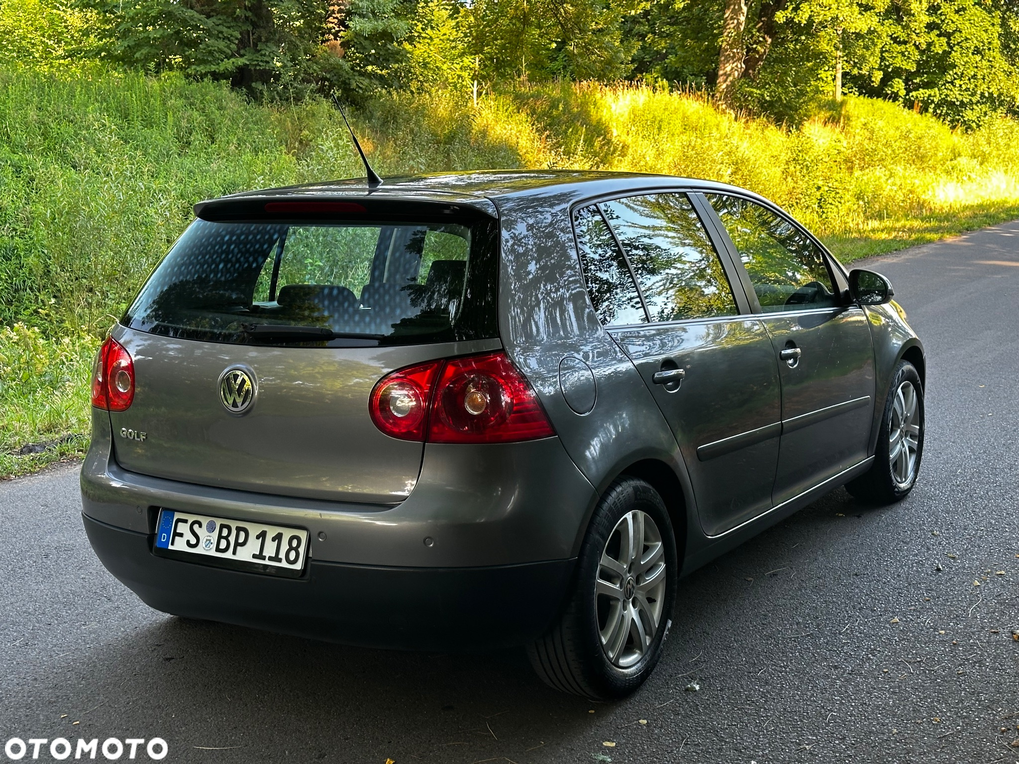 Volkswagen Golf V 1.9 TDI Trendline - 4