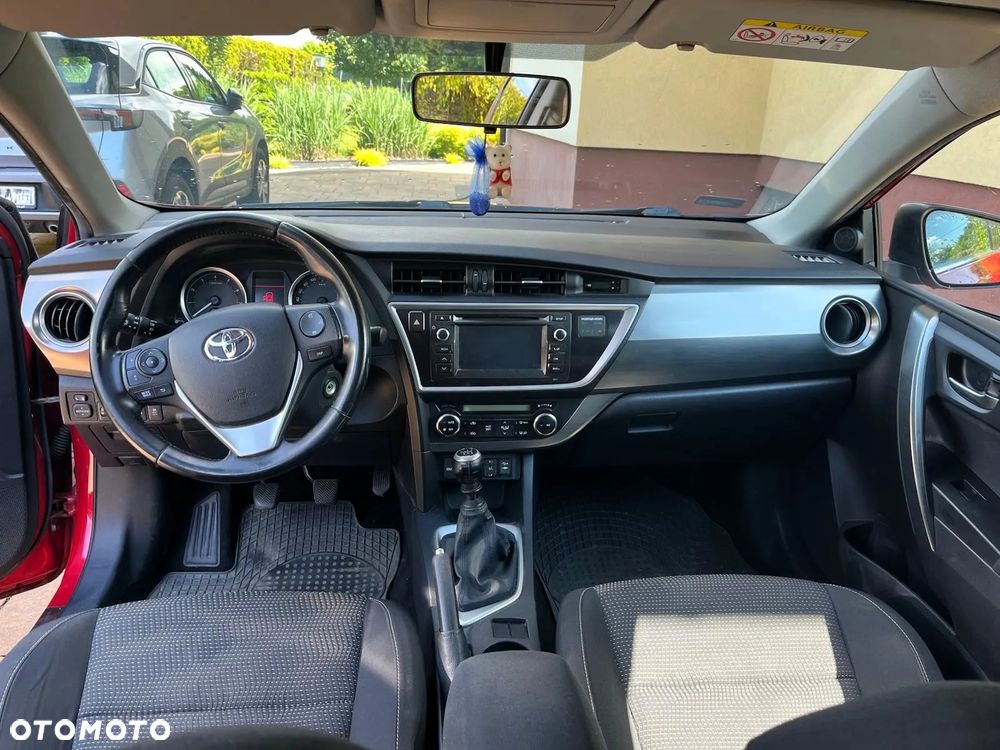 Toyota Auris 1.6 Premium - 14