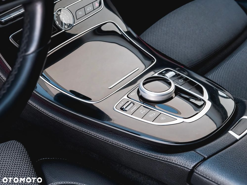 Mercedes-Benz Klasa E 200 d 9G-TRONIC - 20