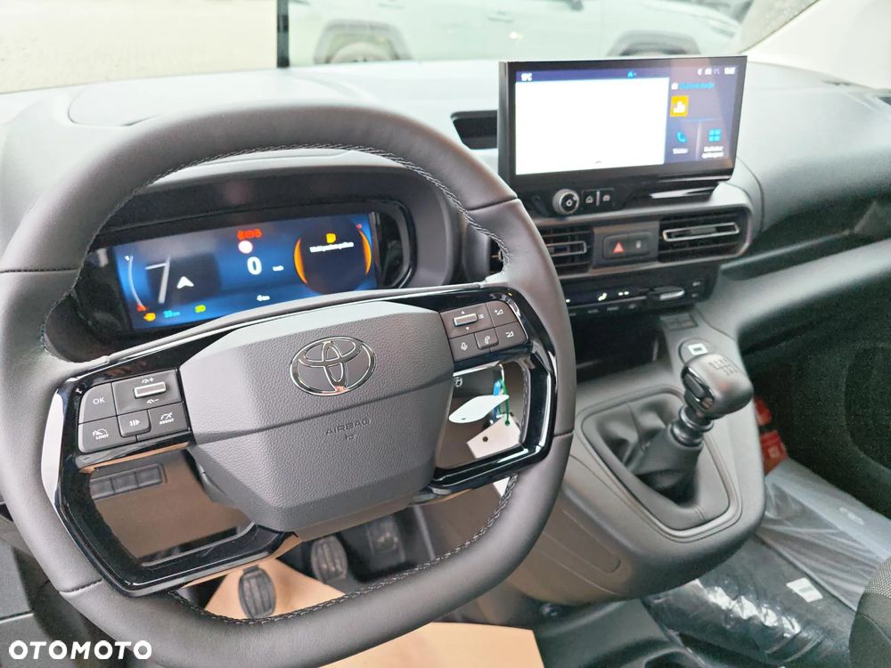 Toyota Proace City brygadowy - 12