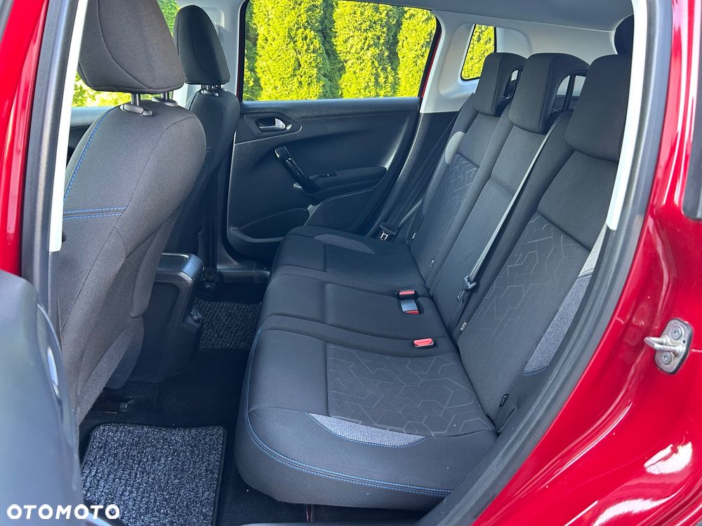 Peugeot 2008 - 7