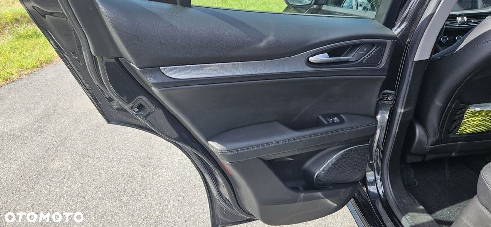 Alfa Romeo Stelvio 2.0 Turbo Veloce Q4 - 29