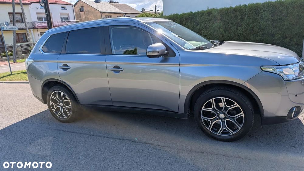 Mitsubishi Outlander 2.0 Intense + 4WD CVT - 4