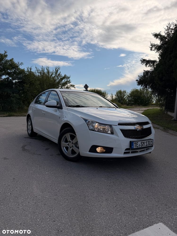 Chevrolet Cruze 1.6 LS - 5