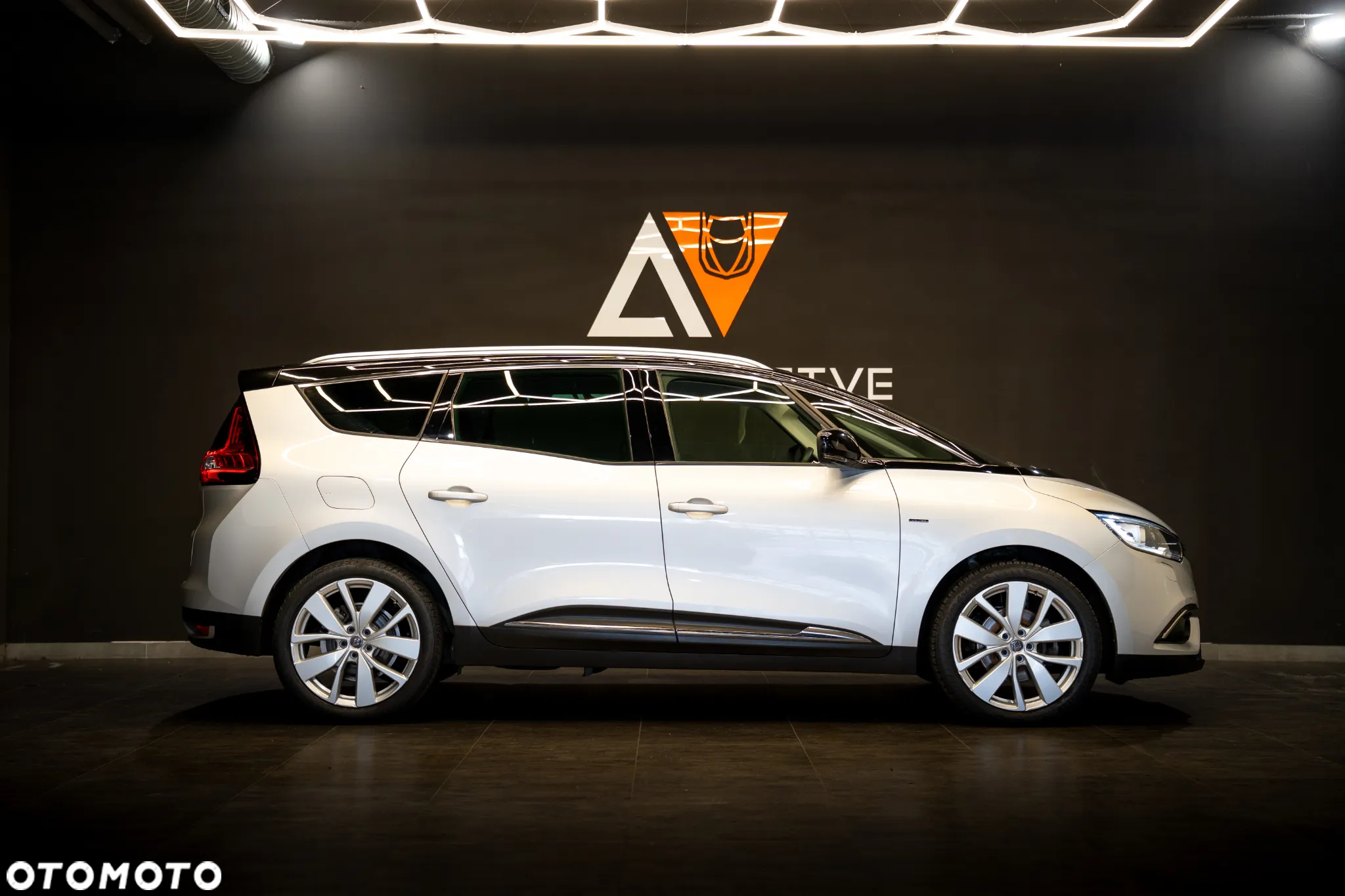 Renault Grand Scenic TCe 115 GPF LIMITED - 4