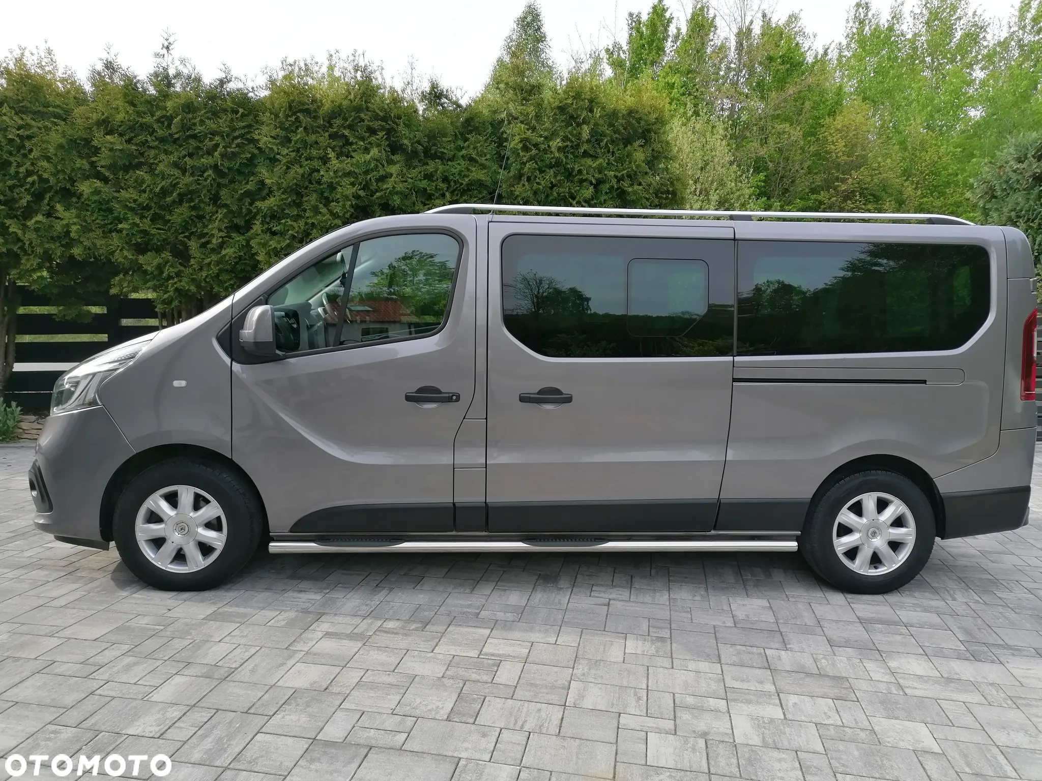 Renault Trafic Grand SpaceClass 2.0 dCi - 21