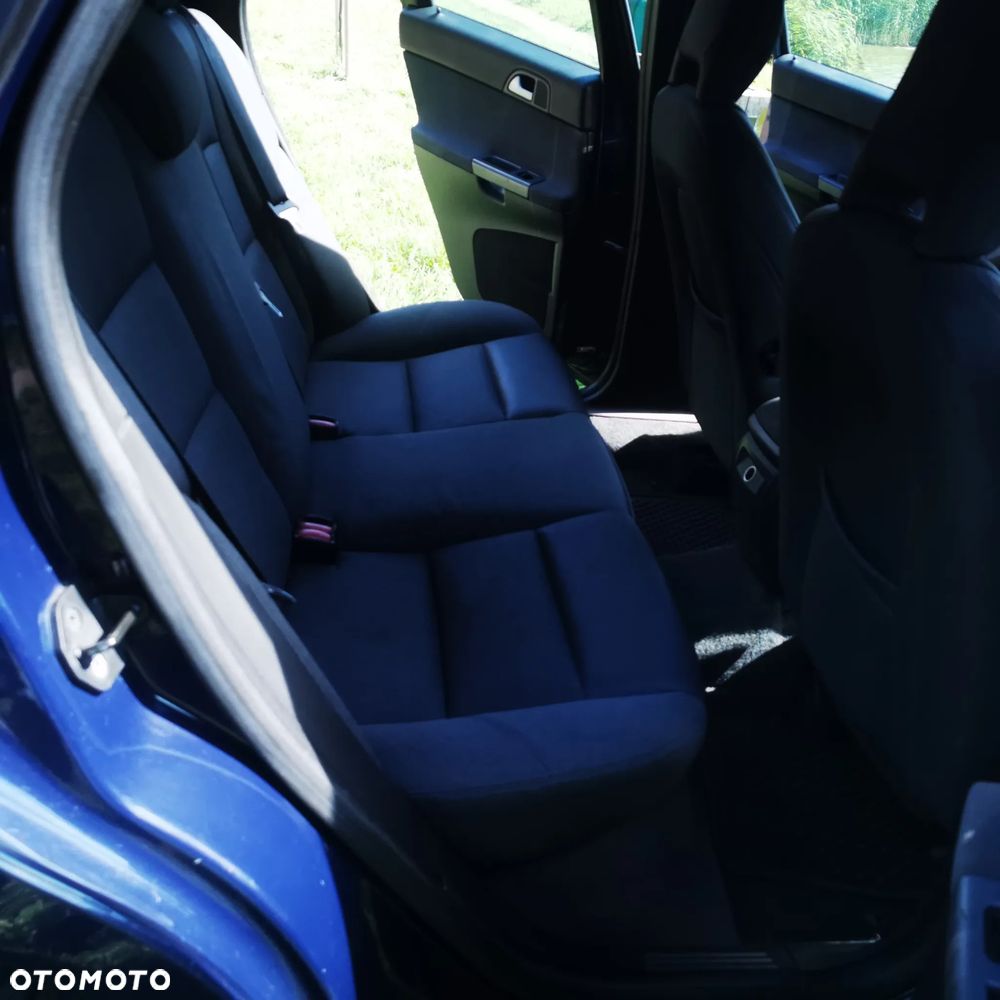 Volvo V50 - 16