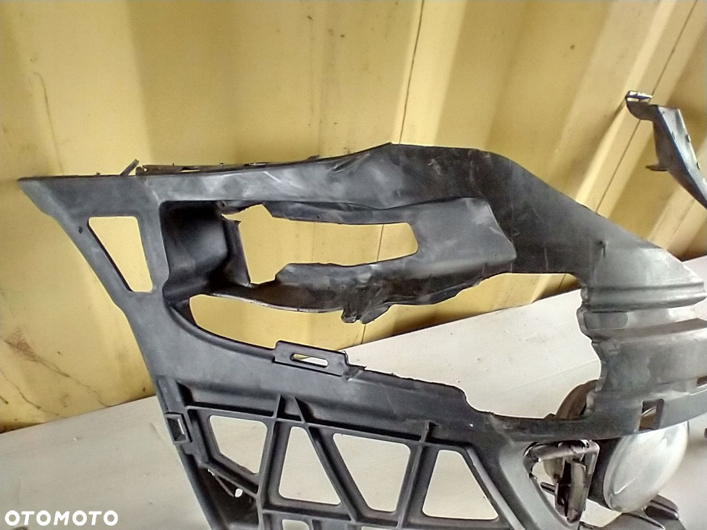 MERCEDES E-KLASA W211 LIFT ŚLIZG ZDERZAKA PRAWY PRZÓD HALOGEN A2118800603 - 7