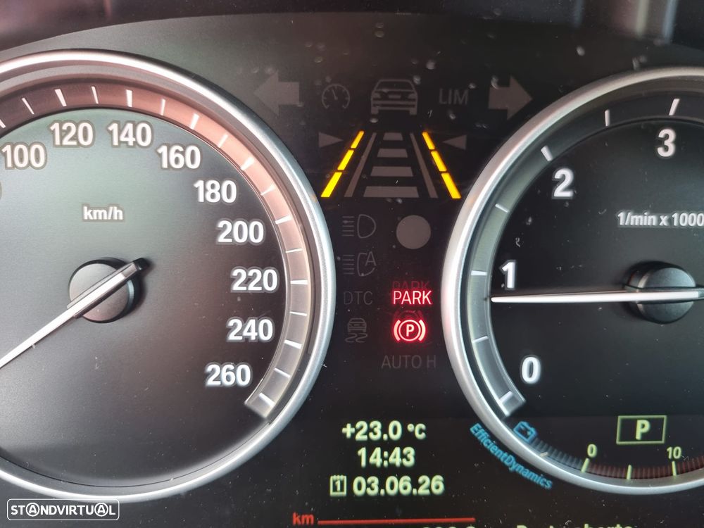 BMW X5 25 d sDrive Comfort 7L - 37