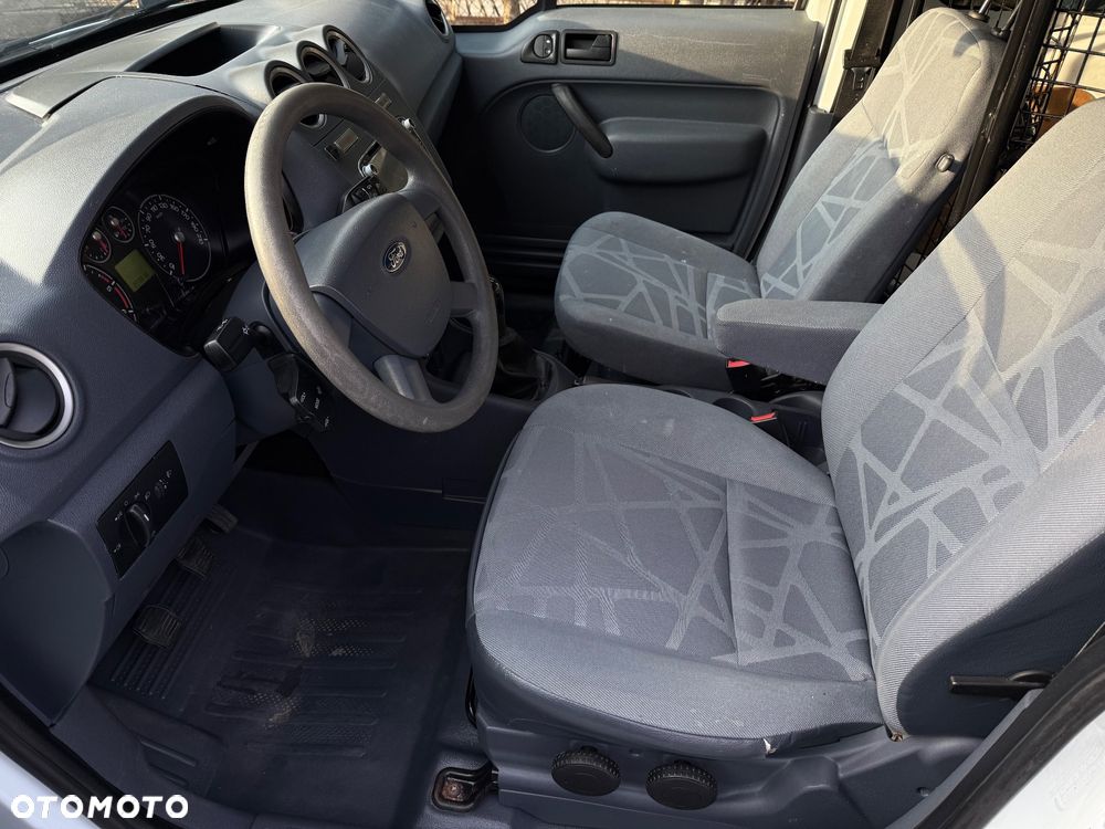 Ford Transit Connect - 26