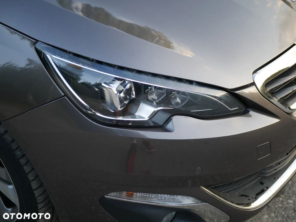Peugeot 308 1.6 e-HDi Allure S&S - 13