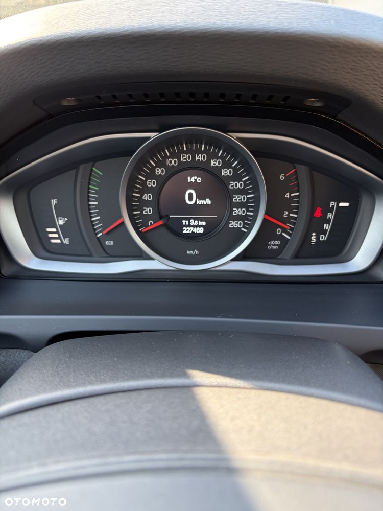 Volvo V60 D3 Kinetic - 16