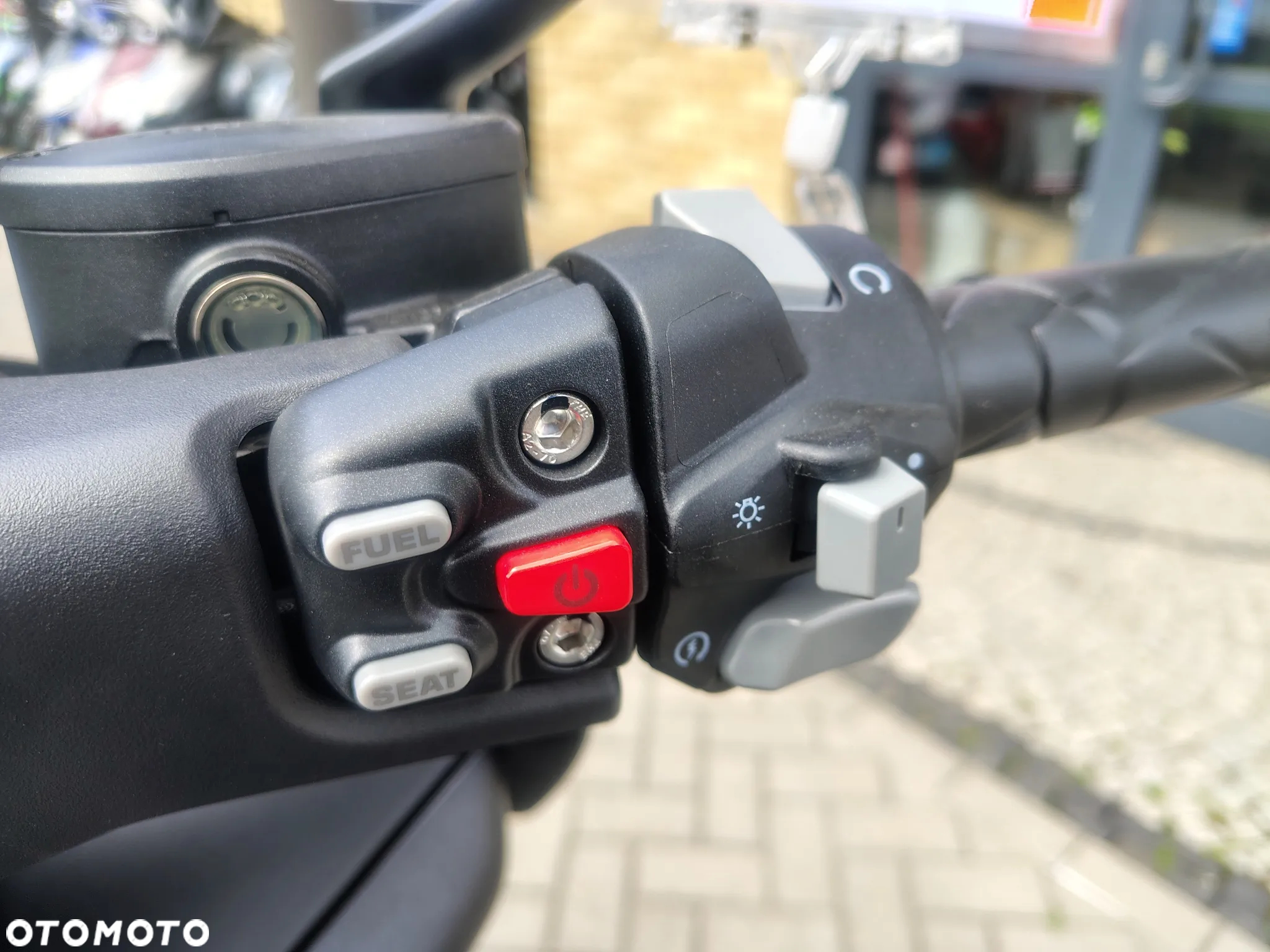 Zontes 125D - 9