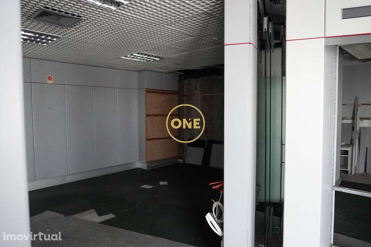 Loja para Arrendamento em Lourosa — O Espaço Ideal para o Seu Negócio - Grande imagem: 3/12