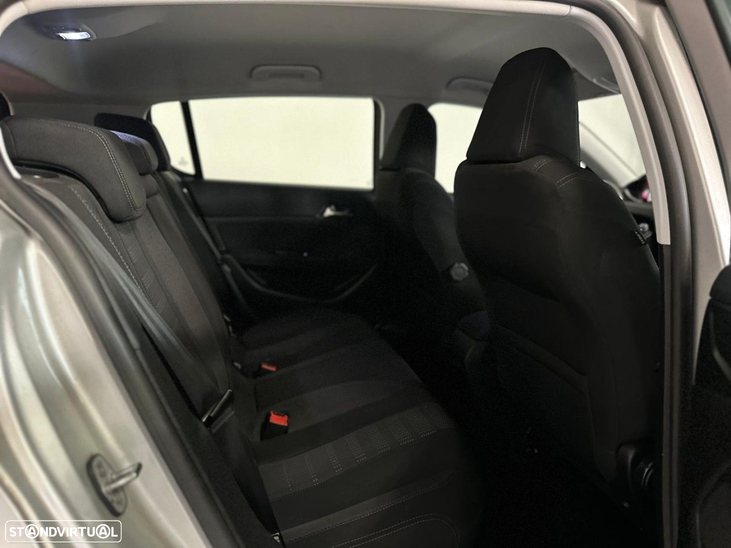 Peugeot 308 1.2 PureTech Allure EAT6 - 11