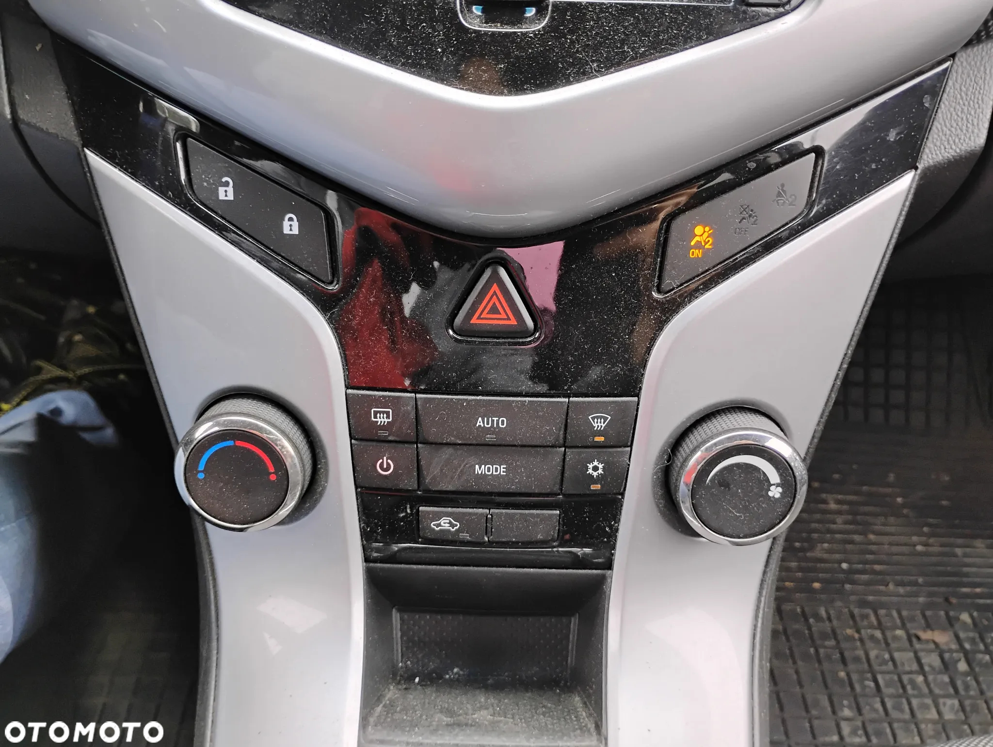 Chevrolet Cruze - 14