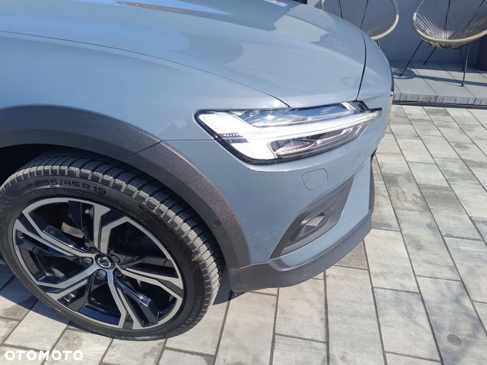 Volvo V60 Cross Country Plus B5 B AWD - 10