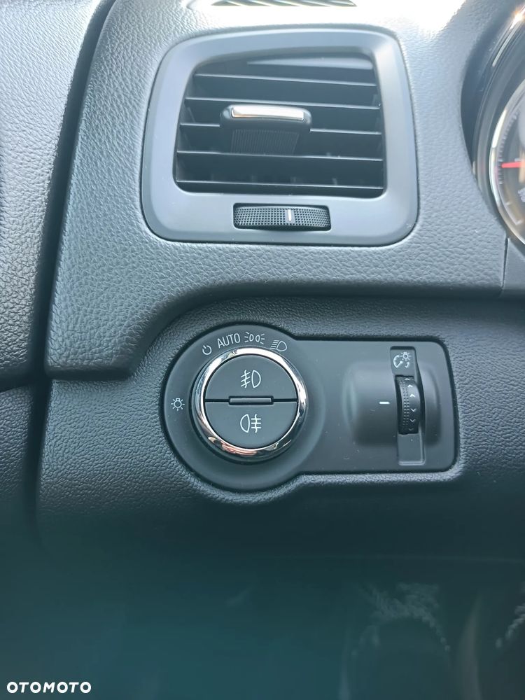 Opel Insignia 2.0 CDTI Cosmo S&S - 21