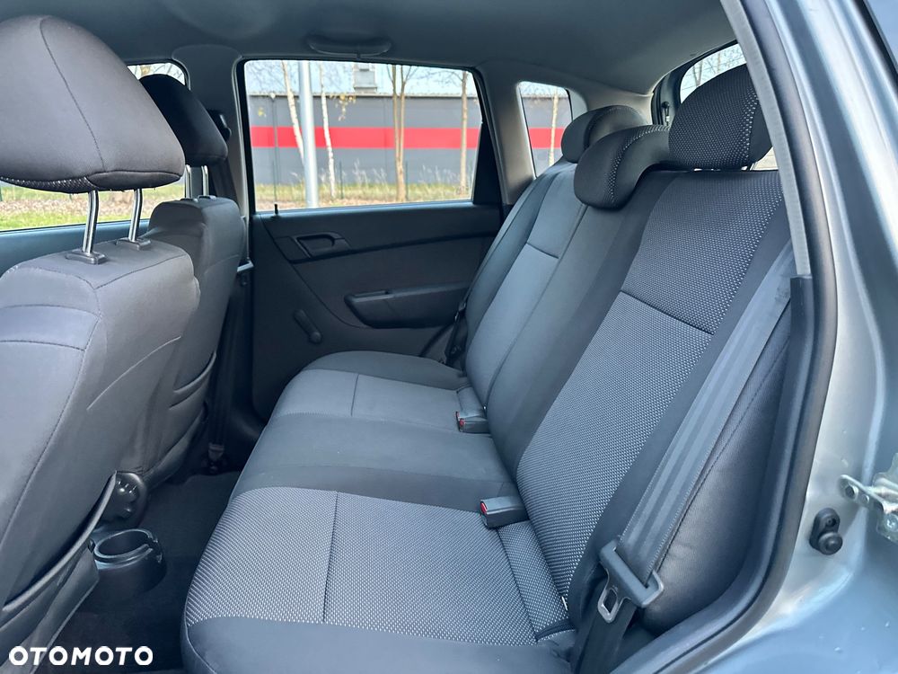 Chevrolet Aveo 1.2 - 10