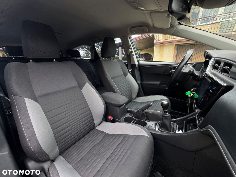 Toyota Auris 1.6 Prestige - 35