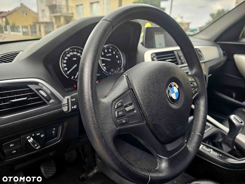 BMW Seria 1 118i Edition Metropolitan - 19