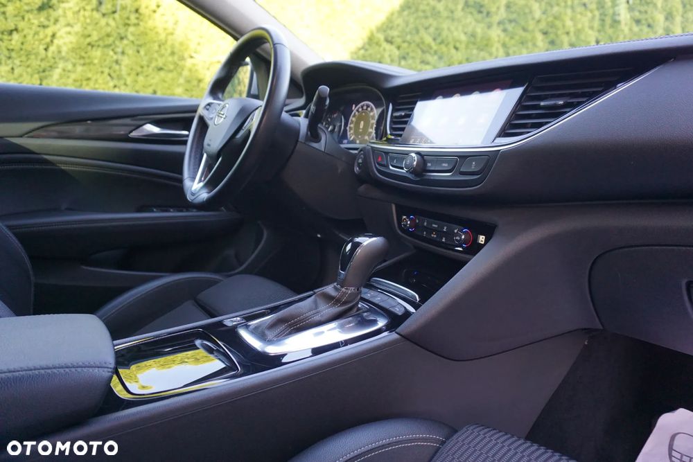 Opel Insignia - 35