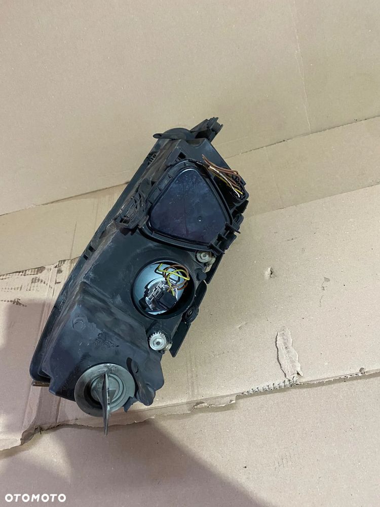 LAMPA PRAWA PRAWY PRZÓD PRZEDNIA VW PASSAT B5 LIFT FL EUROPA - 2