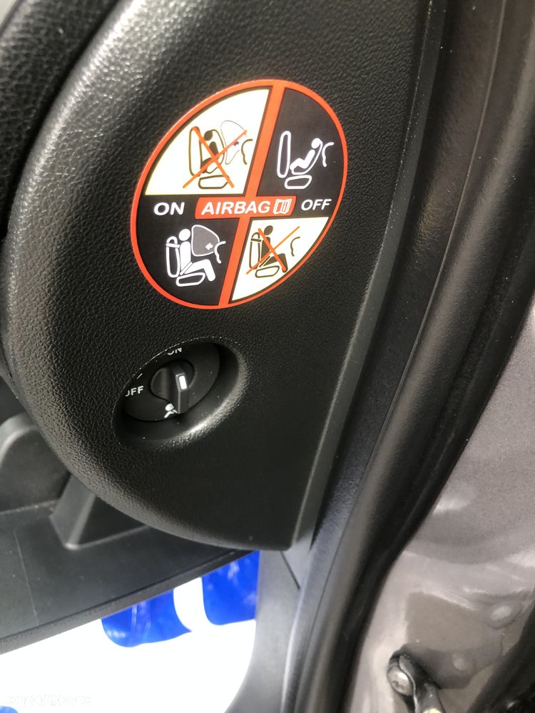 Renault Megane 1.5 dCi Energy Limited EU6 - 23