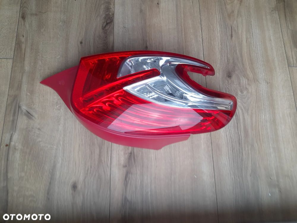 PEUGEOT 208 LAMPA LEWA TYLNA TYŁ - 4