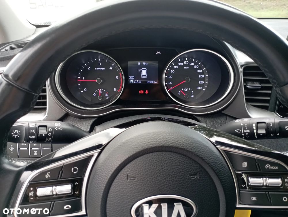 Kia Ceed - 7