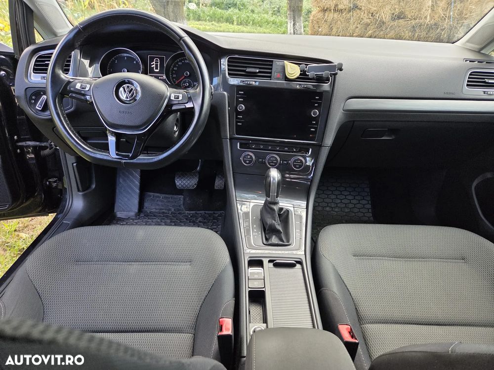 Volkswagen Golf - 13