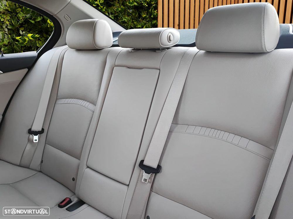 BMW 525 d Auto - 15