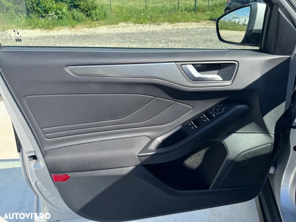 Ford Focus 1.5 EcoBlue Start-Stopp-System Aut. TITANIUM X - 18