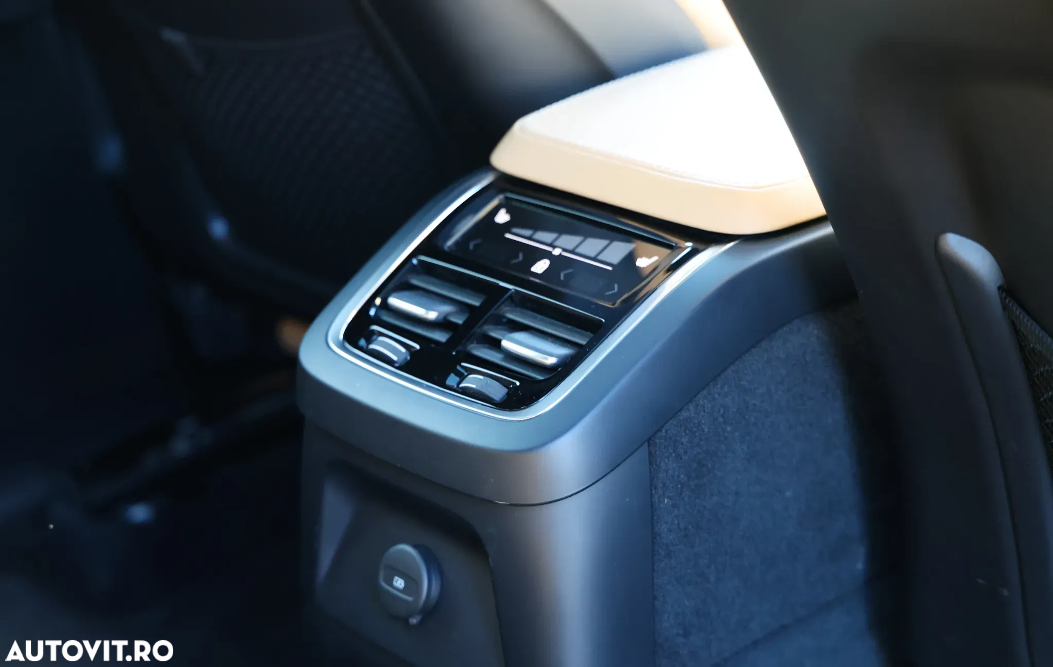 Volvo XC 90 Recharge T8 AWD Ultimate Dark - 29