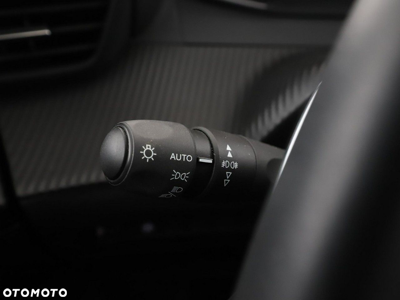 Peugeot 2008 PureTech 130 EAT8 Allure - 35