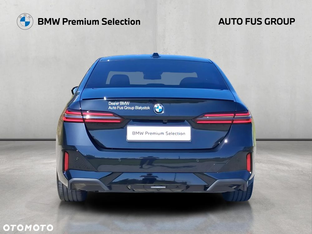 BMW Seria 5 520d xDrive mHEV M Sport - 4
