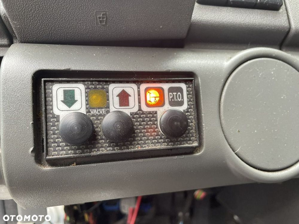 Iveco 70C15 Wywrotka 3-strony Kontener Śmieciarka 6-osób 2013 - 32