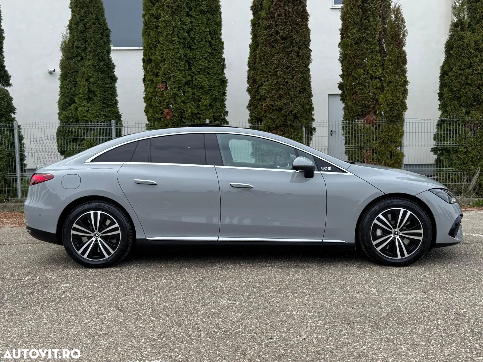 Mercedes-Benz EQE 350+ - 10