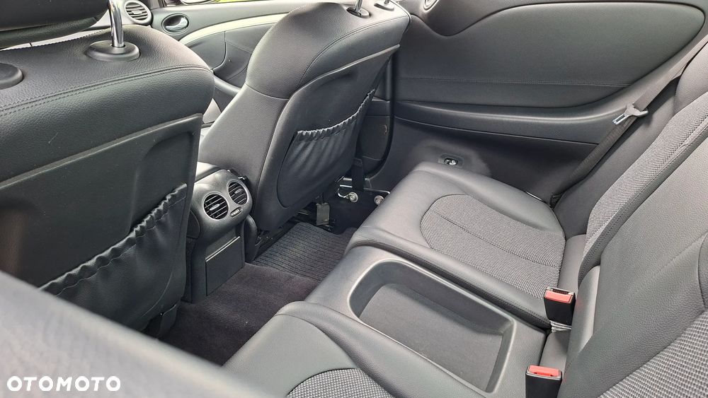Mercedes-Benz CLK 200 Kompressor Avantgarde Sport Edition - 23
