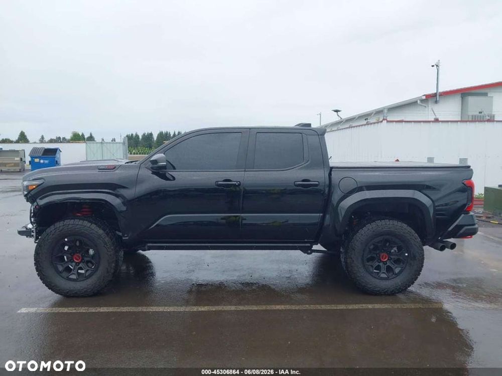 Toyota Tacoma - 6