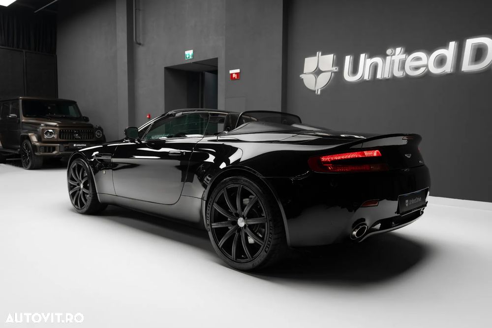 Aston Martin V8 Vantage - 8