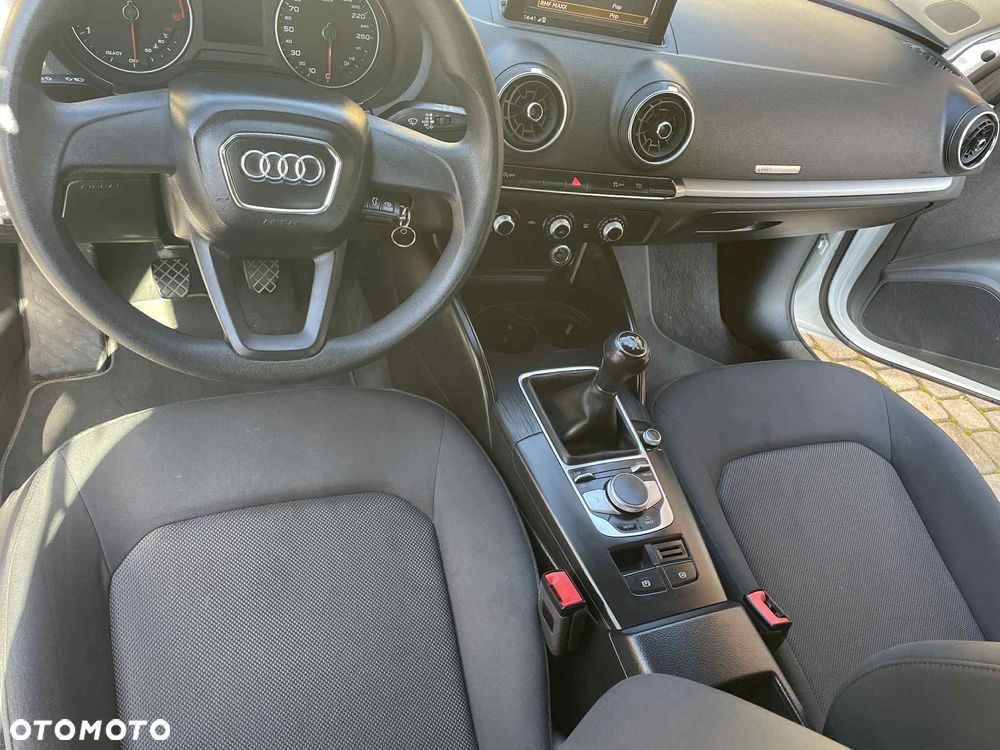 Audi A3 2.0 TDI Ambiente - 14