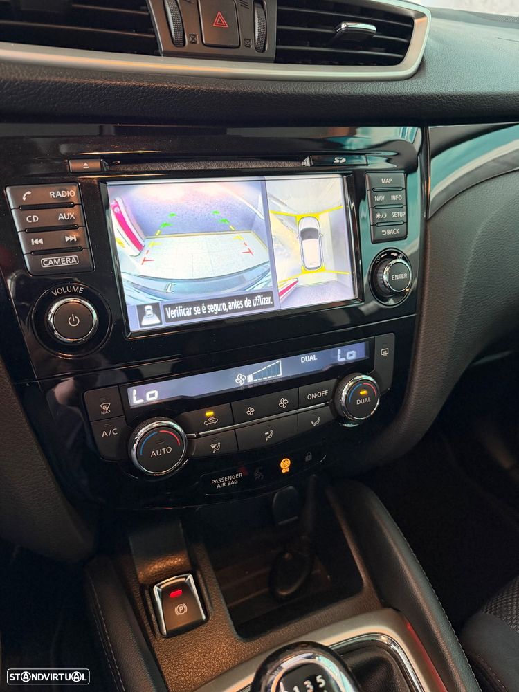 Nissan Qashqai 1.5 dCi N-Connecta 18 - 14